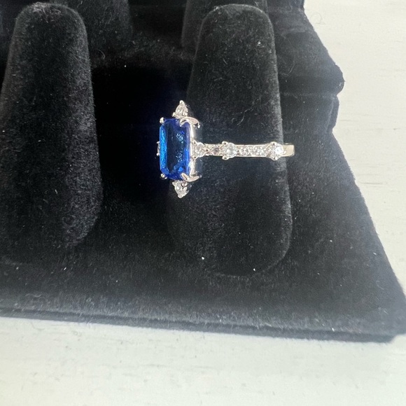 Lab Created Sapphire Ring Sz 8 - Picture 4 of 5